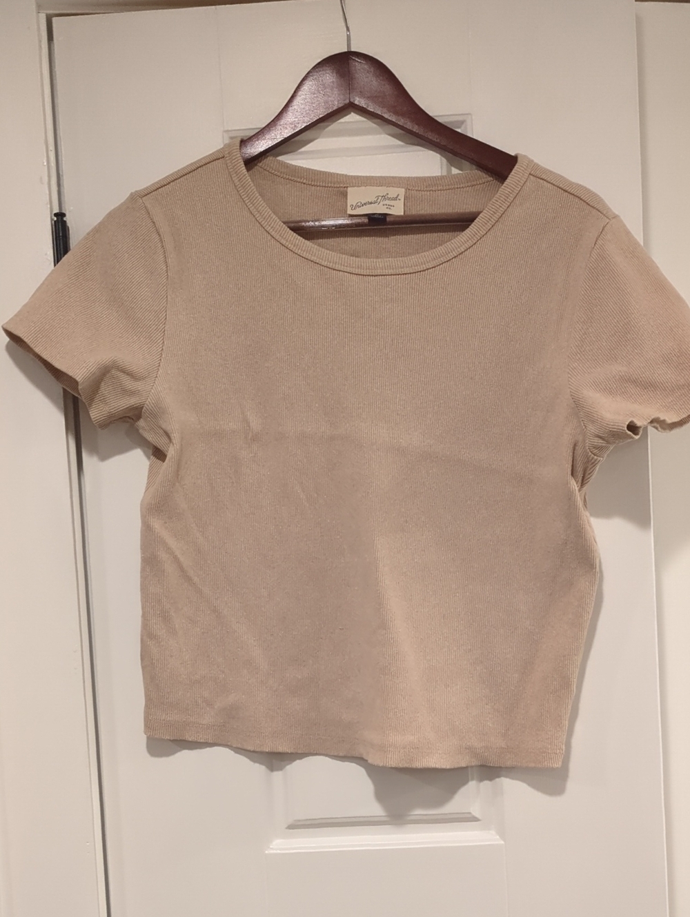 🩷 Universal Thread Short-Sleeve Ribbed Tee in Tan